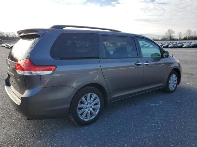 2013 Toyota Sienna XLE