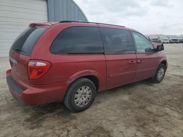 2006 Chrysler Town & Country LX