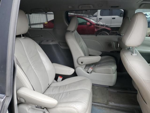 2011 Toyota Sienna XLE