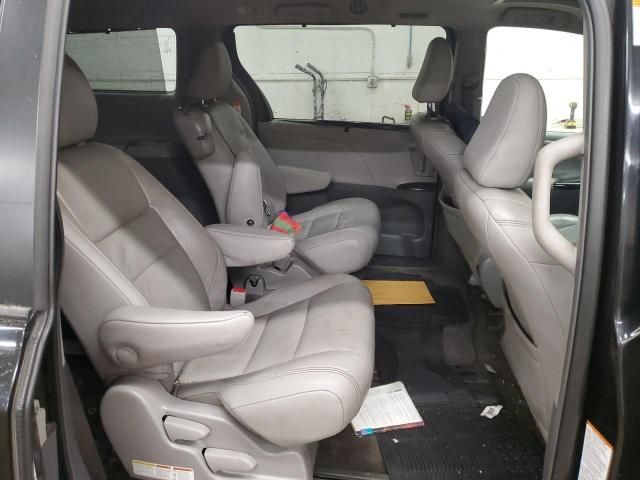 2015 Toyota Sienna XLE