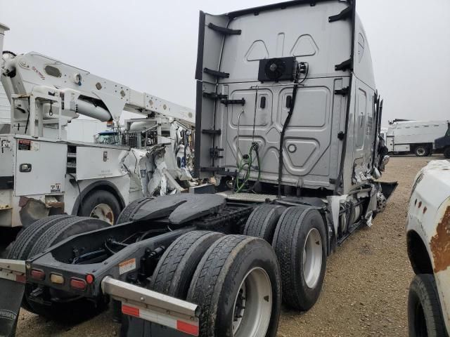 2021 Freightliner Cascadia 126