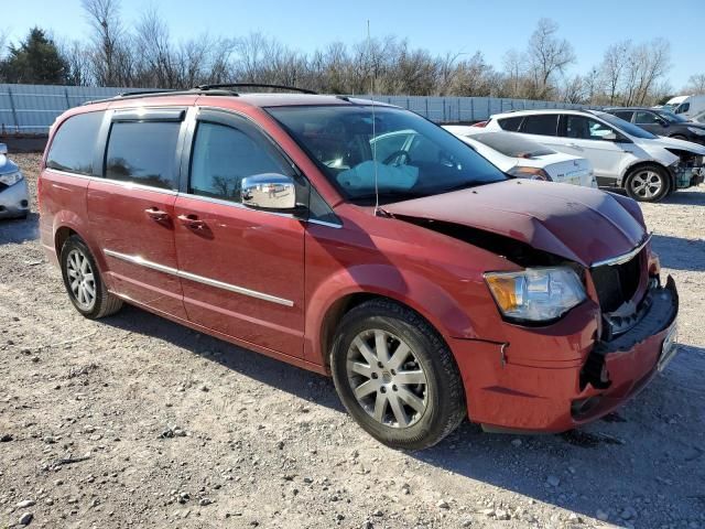 2010 Chrysler Town & Country Touring