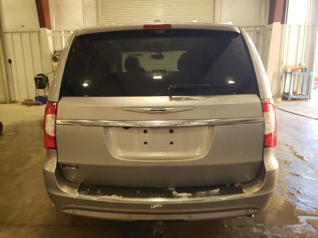 2014 Chrysler Town & Country Touring L