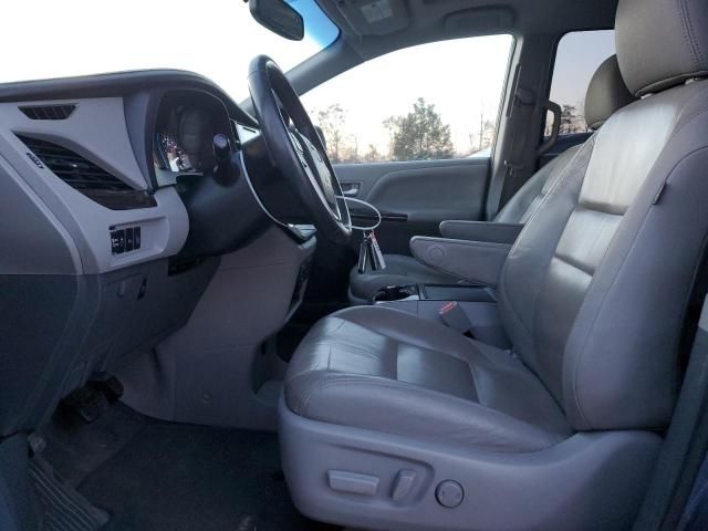 2016 Toyota Sienna XLE