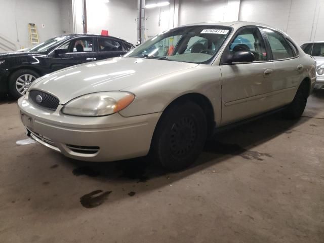 2004 Ford Taurus SE