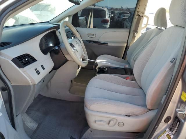 2011 Toyota Sienna LE