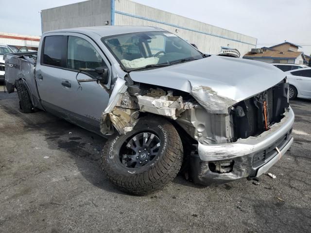 2017 Nissan Titan XD SL