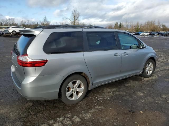 2017 Toyota Sienna LE