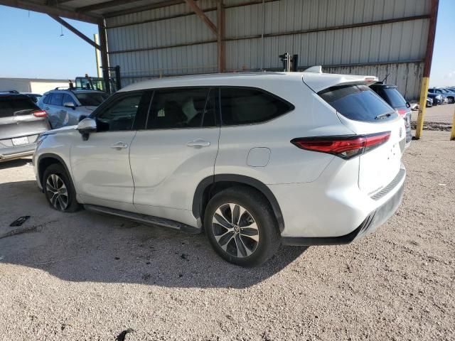 2022 Toyota Highlander XLE