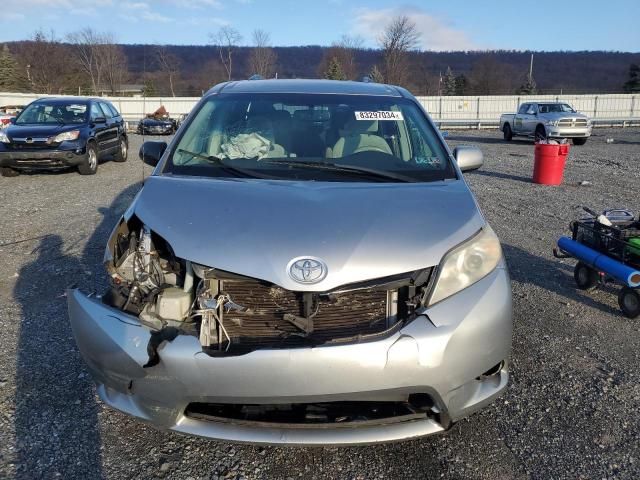 2011 Toyota Sienna LE