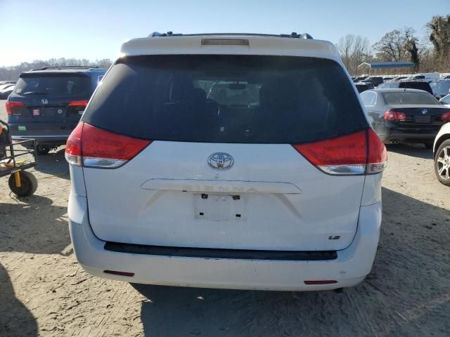 2013 Toyota Sienna LE