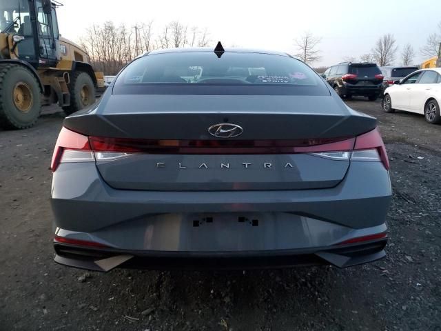 2021 Hyundai Elantra SE