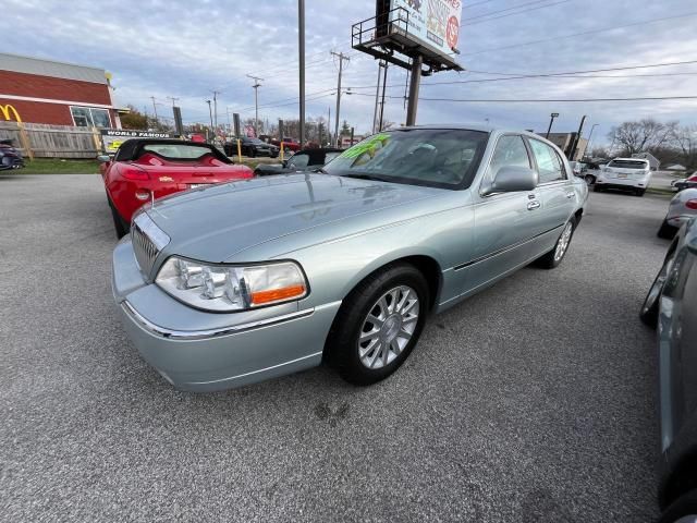 2007 Lincoln Town Car Signature