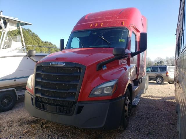 2020 Freightliner Cascadia 126