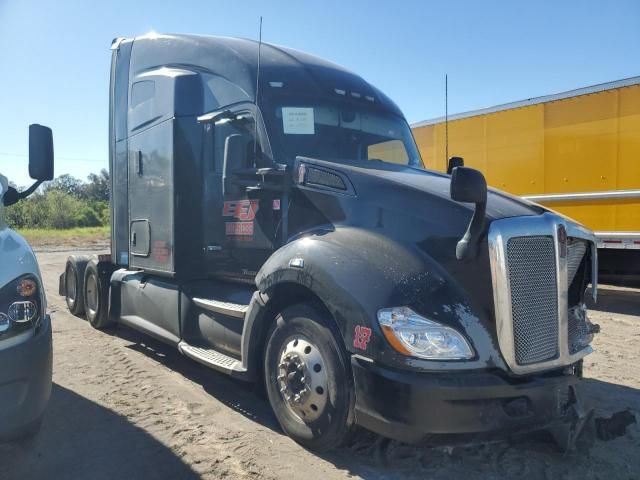 2020 Kenworth Construction T680
