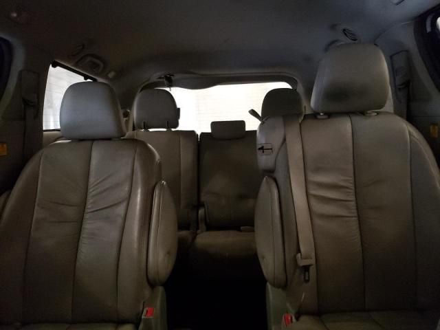 2011 Toyota Sienna XLE