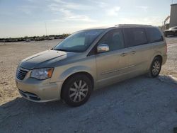 Chrysler Vehiculos salvage en venta: 2011 Chrysler Town & Country Touring L