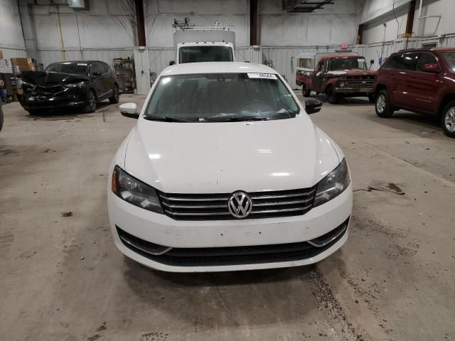 2014 Volkswagen Passat SE