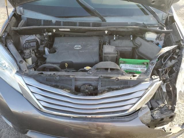 2015 Toyota Sienna XLE