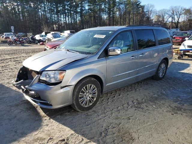 2016 Chrysler Town & Country Touring L