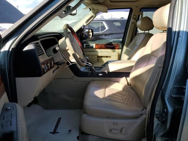 2005 Lincoln Navigator