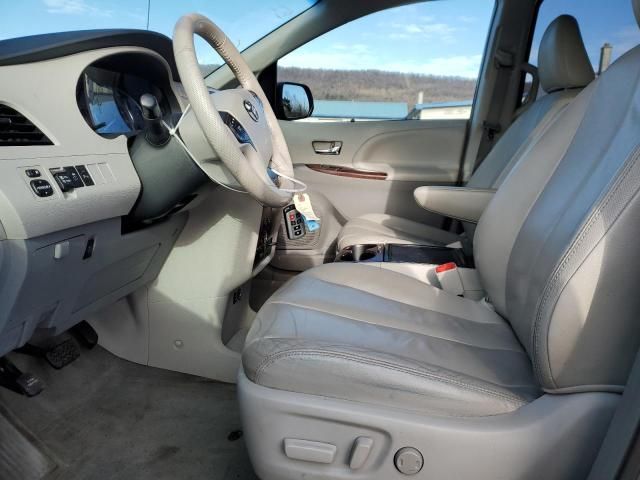 2013 Toyota Sienna XLE