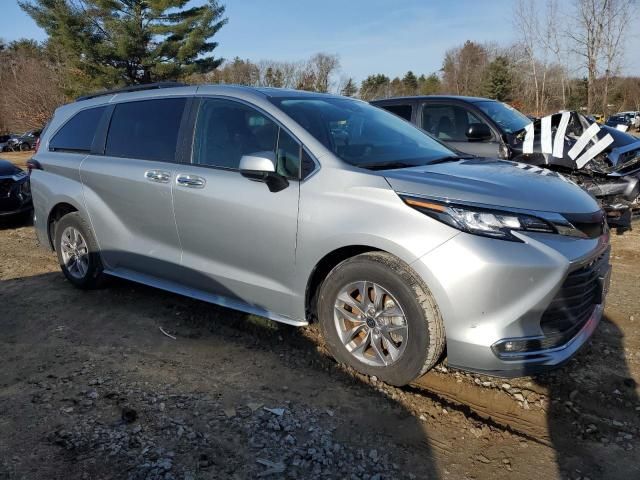 2023 Toyota Sienna XLE