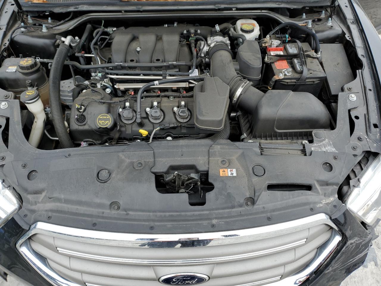 2018 Ford Taurus se