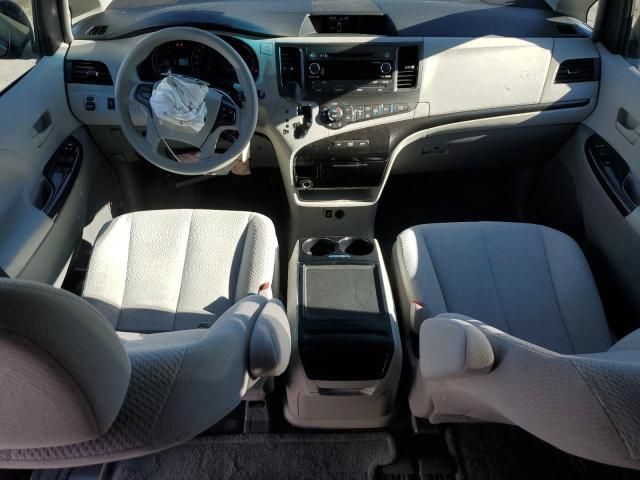 2014 Toyota Sienna LE