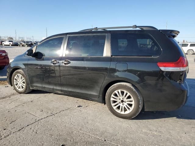 2013 Toyota Sienna XLE