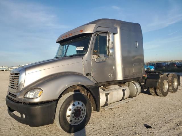 2004 Freightliner Conventional Columbia