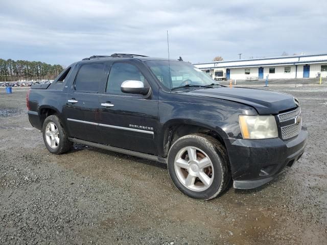 2011 Chevrolet Avalanche LTZ