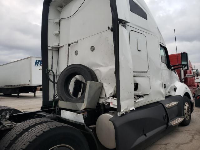 2021 Kenworth Construction T680