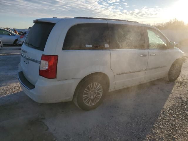 2015 Chrysler Town & Country Touring L