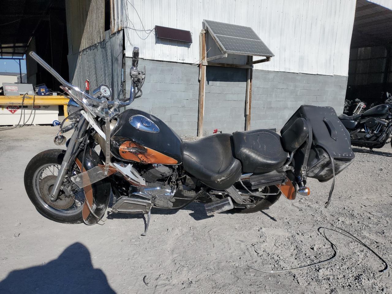 1998 Honda VT750 CD2