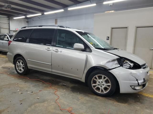 2004 Toyota Sienna XLE