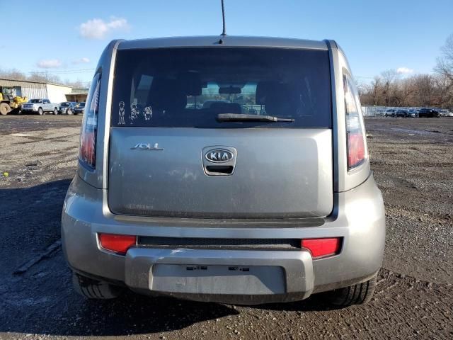 2011 KIA Soul +