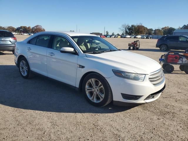 2014 Ford Taurus SEL