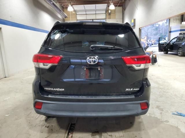 2017 Toyota Highlander SE