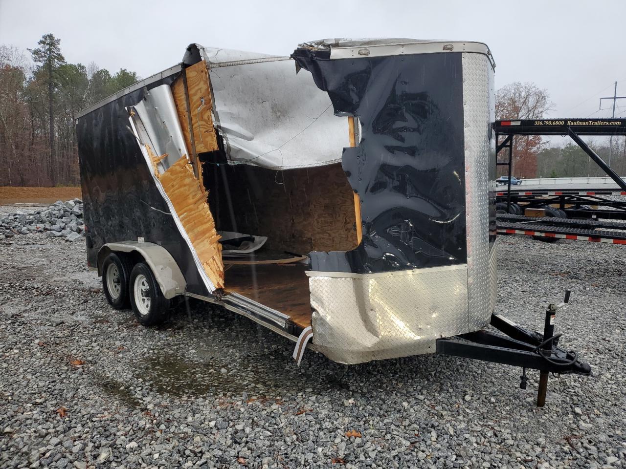 2021 Cargo EV7182