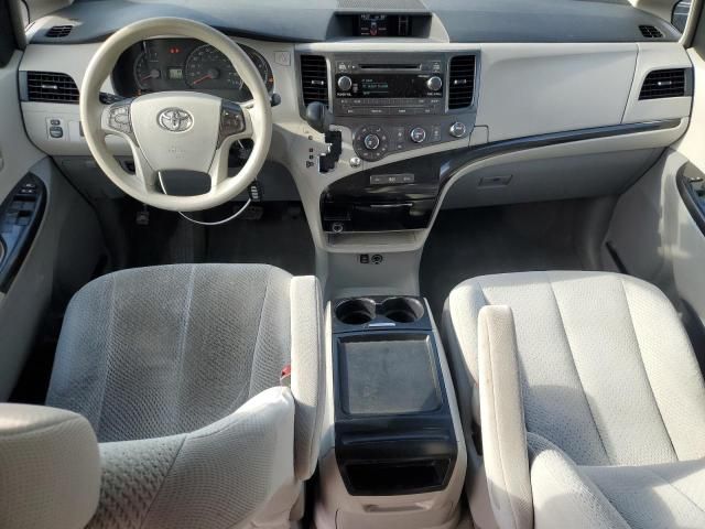 2011 Toyota Sienna LE