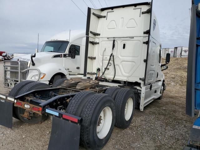 2019 Freightliner Cascadia 126