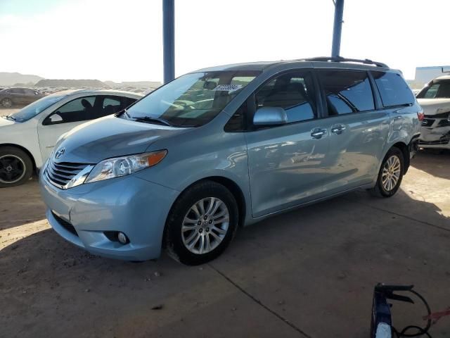 2015 Toyota Sienna XLE