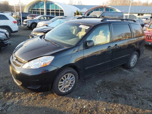 2010 Toyota Sienna LE