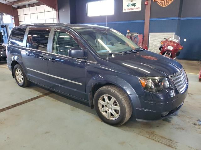 2009 Chrysler Town & Country Touring