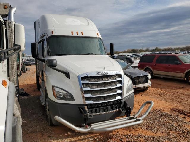 2018 Freightliner Cascadia 126