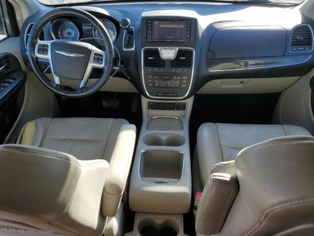 2011 Chrysler Town & Country Limited