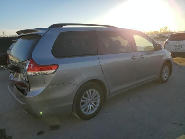 2011 Toyota Sienna XLE