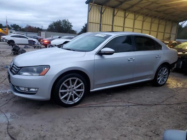 2012 Volkswagen Passat SEL