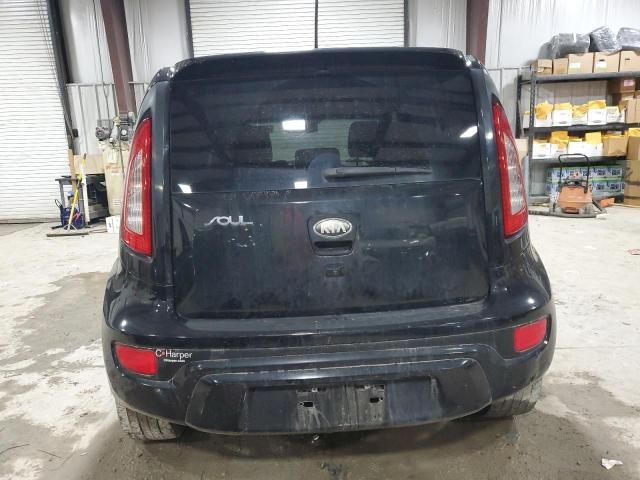 2013 KIA Soul +